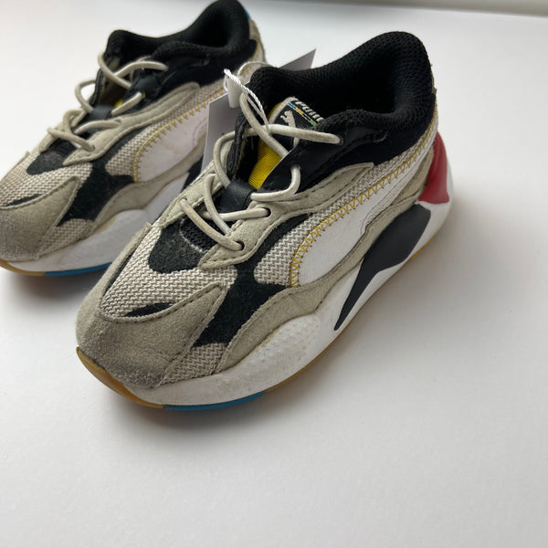 Puma Trainers UK7